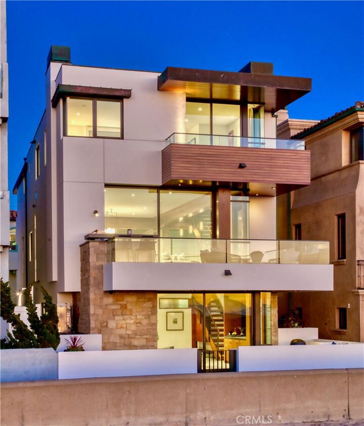 Property Photo: 732 The Strand CA 90254