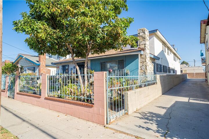 Property Photo: 1633 W. 218th CA 90501