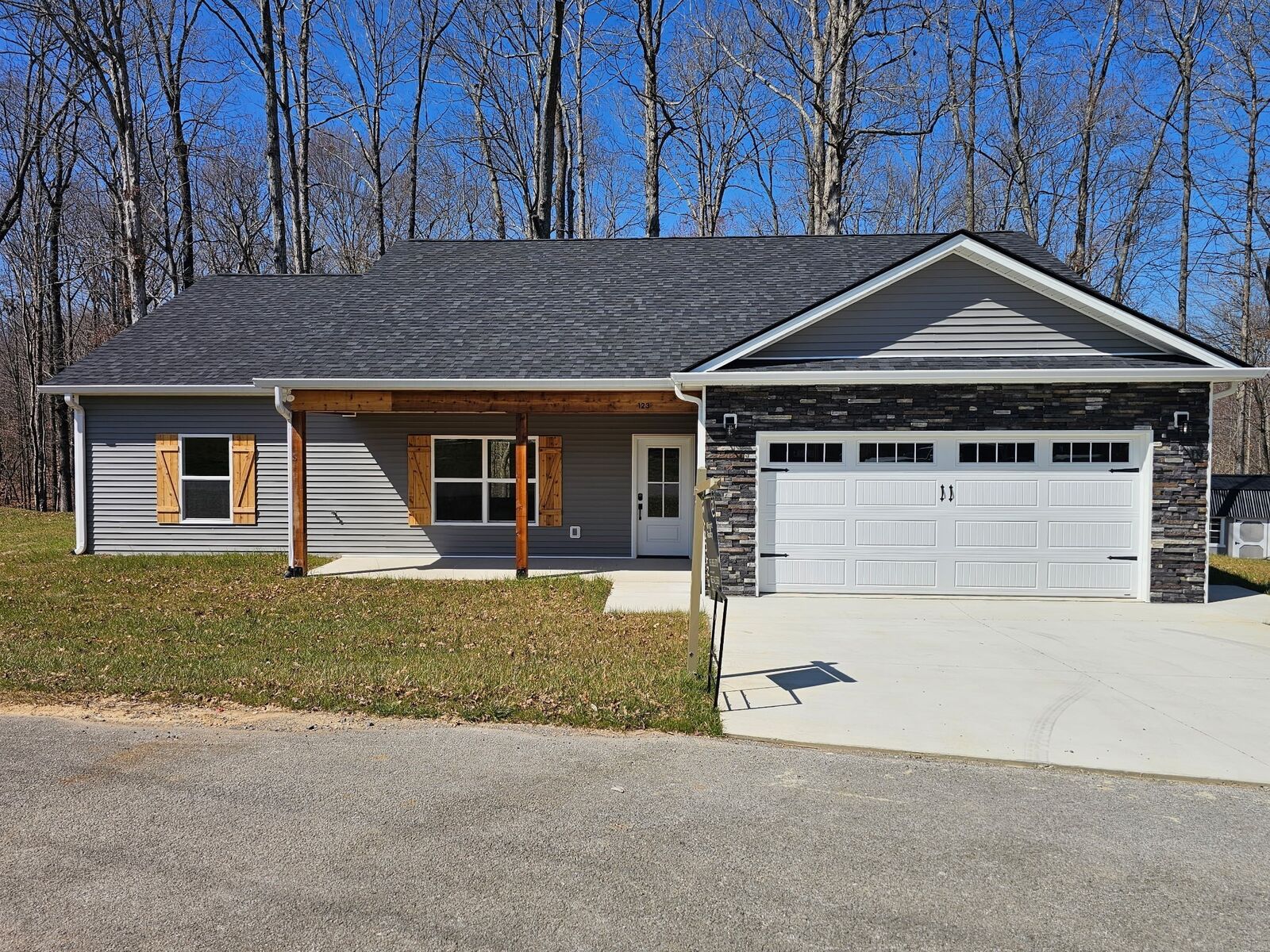 Property Photo: 123 Lee Ct TN 38562