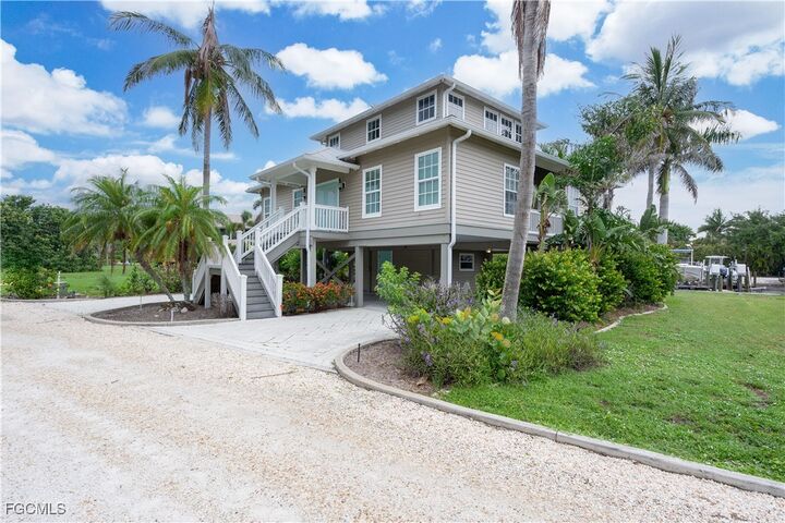 Property Photo: 16710 Bocilla Island Club Drive FL 33922