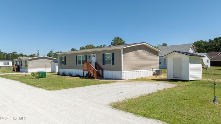 Property Photo:  1118 D Old Tar Landing Road  NC 28540 