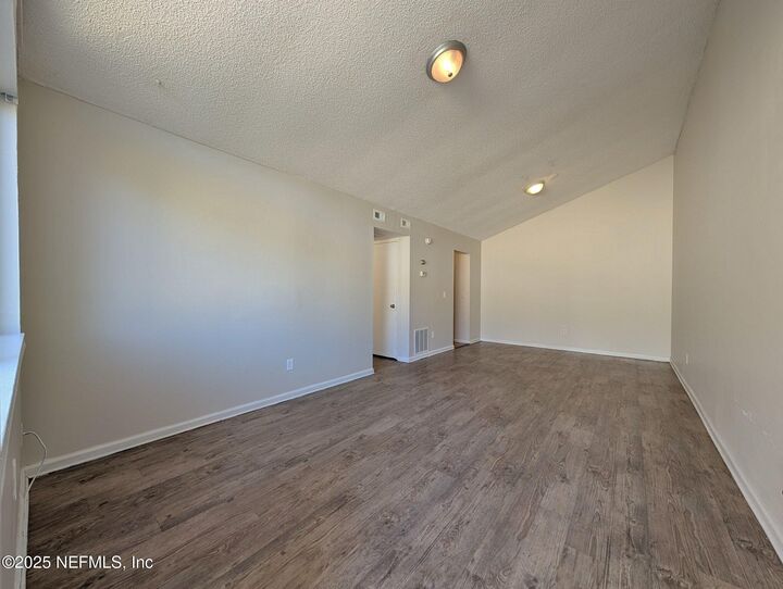 Property Photo:  8113 San Jose Manor Drive W 1 - 4  FL 32217 