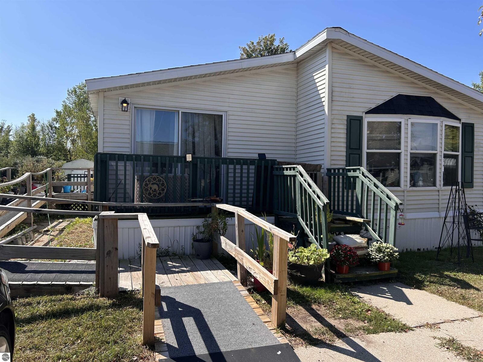 Property Photo: 5460 E Lilly Lane MI 48858