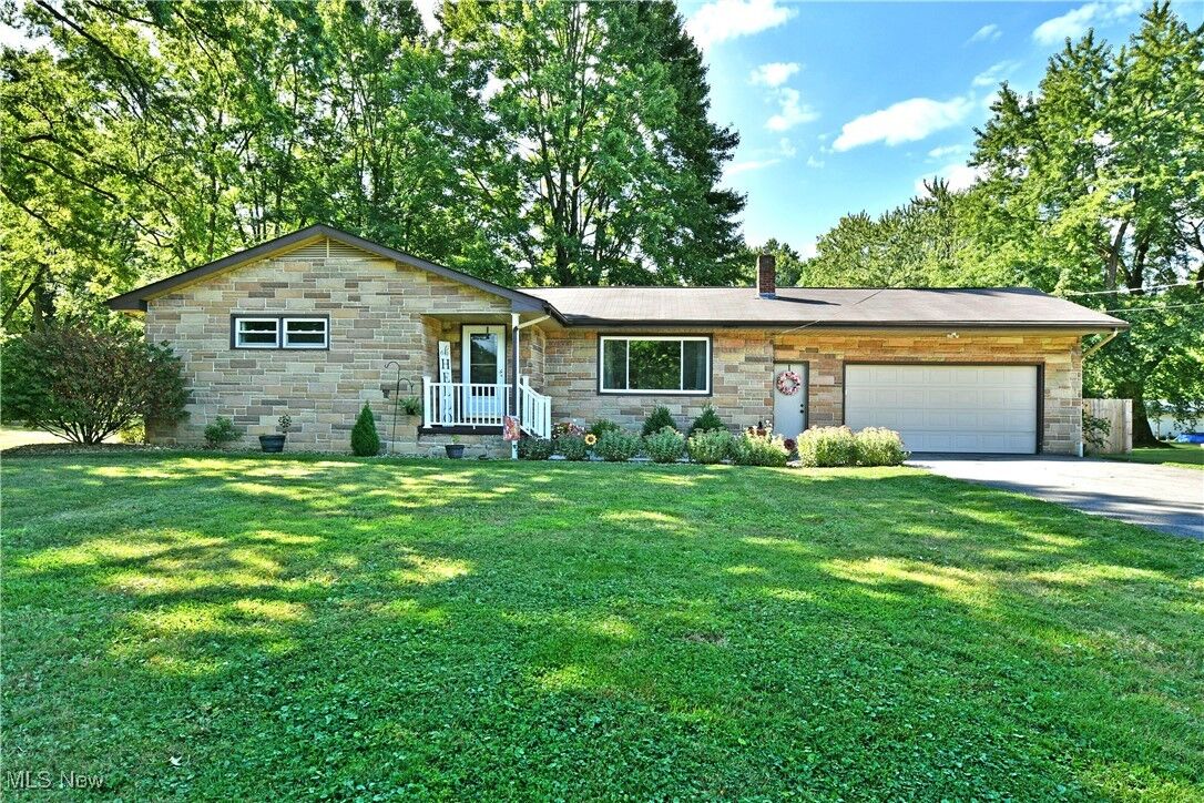 Property Photo:  5030 Pin Oak Drive  OH 44473 