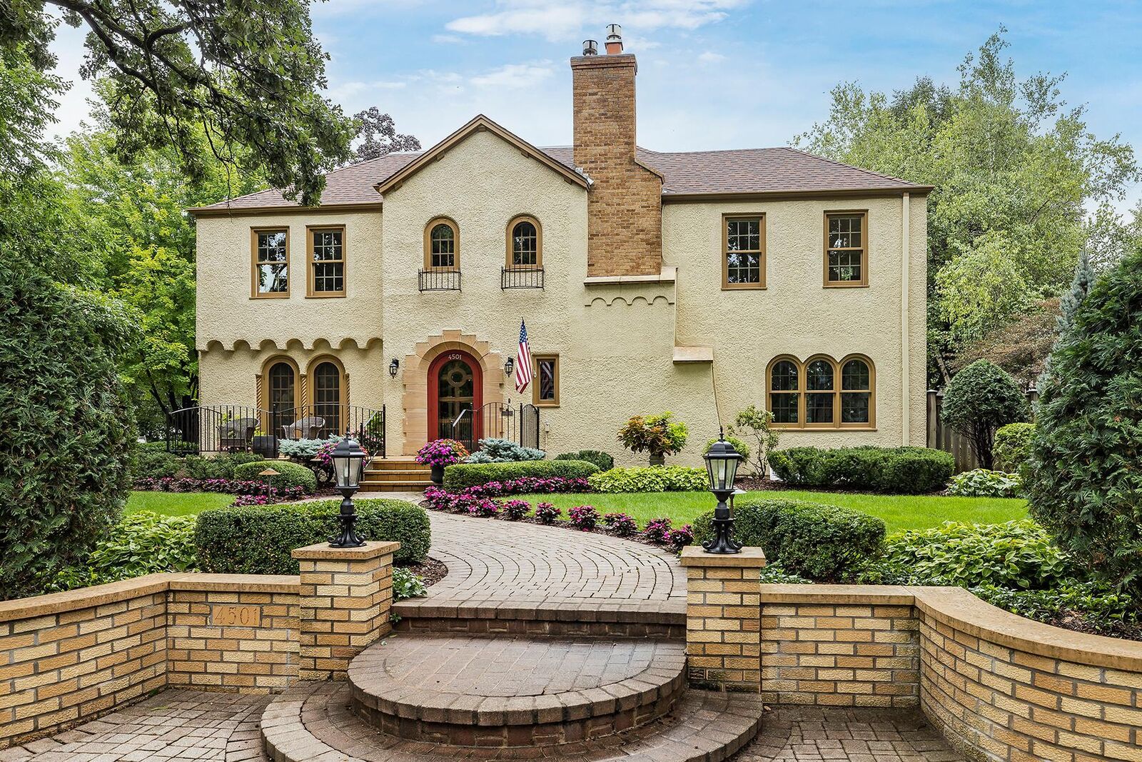 Property Photo:  4501 Browndale Avenue  MN 55424 