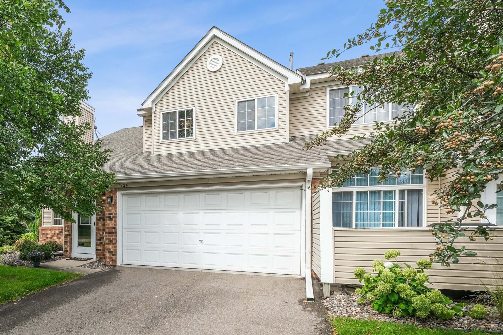 Property Photo: 1924 Sapphire Point 97 MN 55122