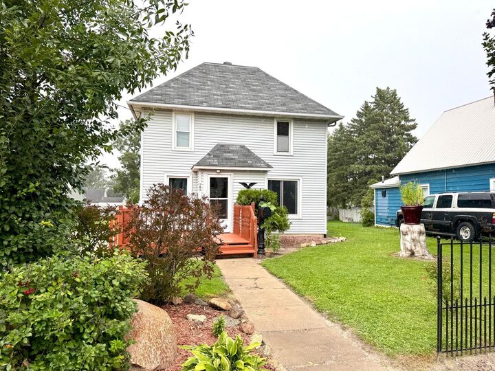 Property Photo:  107 5th Street NE  MN 55976 