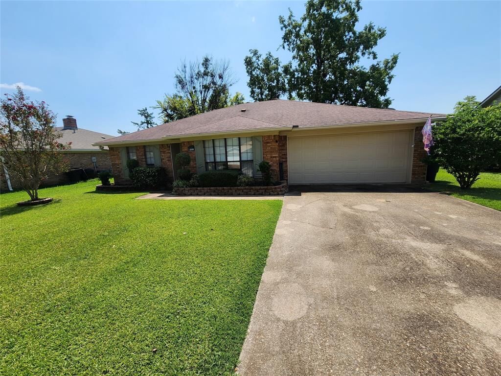 Property Photo: 2608 Brown Street LA 71111