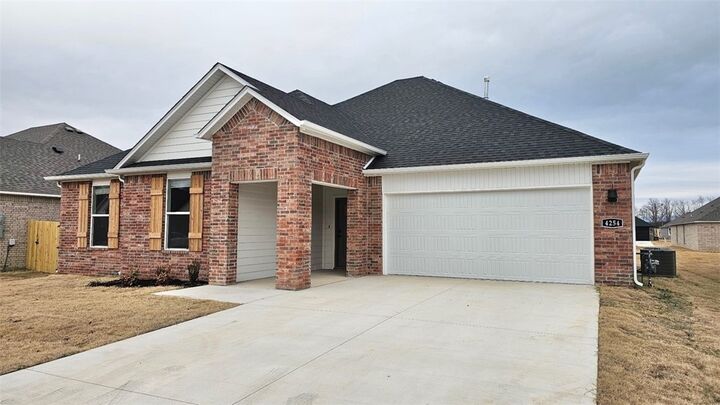 400 W Taverner Xing  Farmington AR 72730 photo
