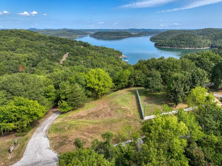 2418 Mundell Road  Eureka Springs AR 72631 photo