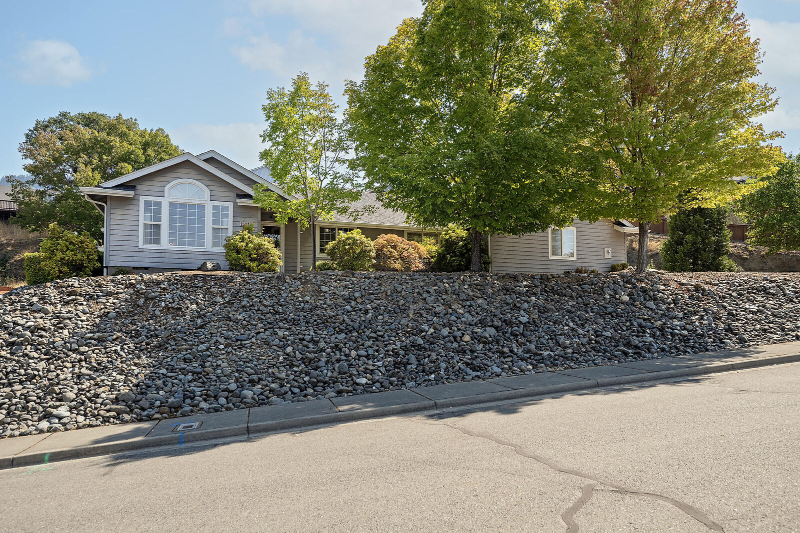 Property Photo: 2311 Robertson Crest OR 97527
