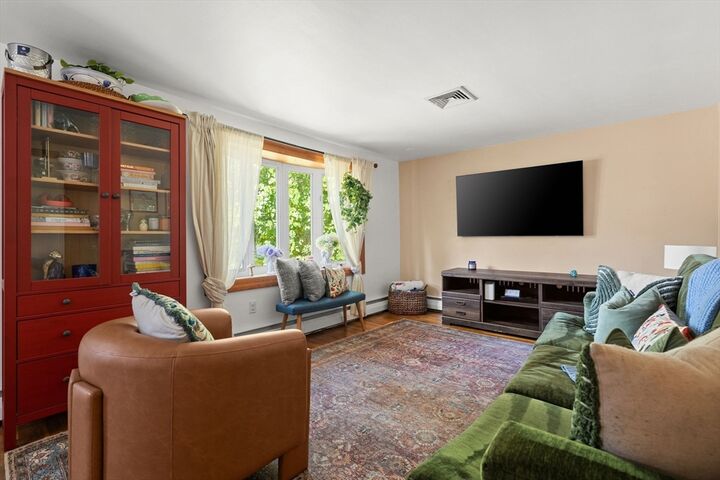 Property Photo:  7 Anna Rd  MA 01801 