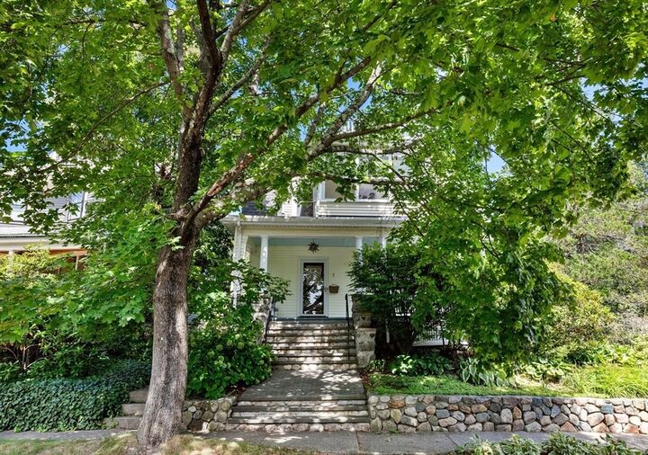 Property Photo:  7 Woodland St  MA 02476 