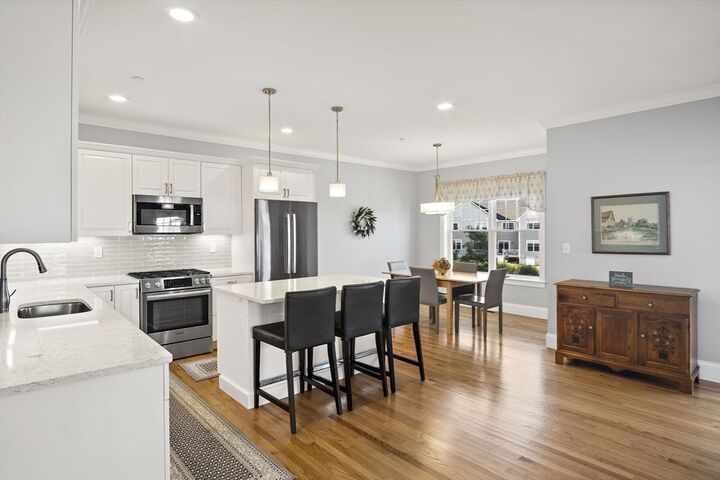 Property Photo:  8 Winning Farm Rd 8  MA 01801 