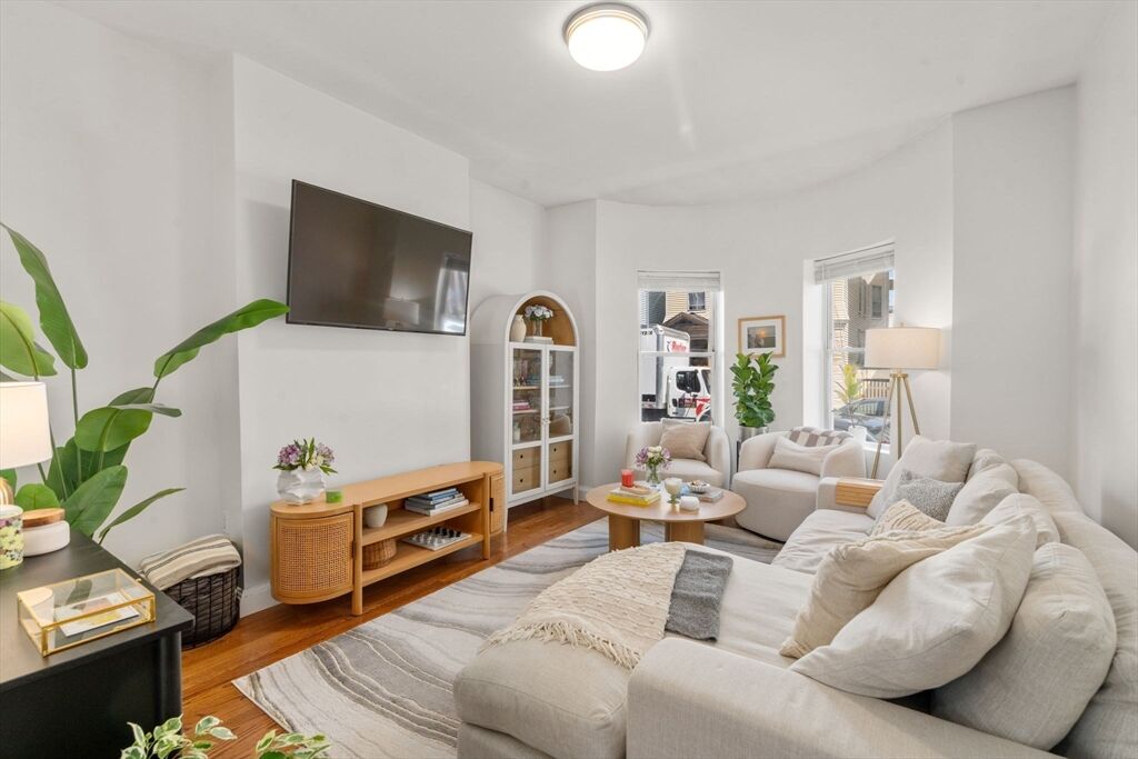 Property Photo:  145 N St 1  MA 02127 
