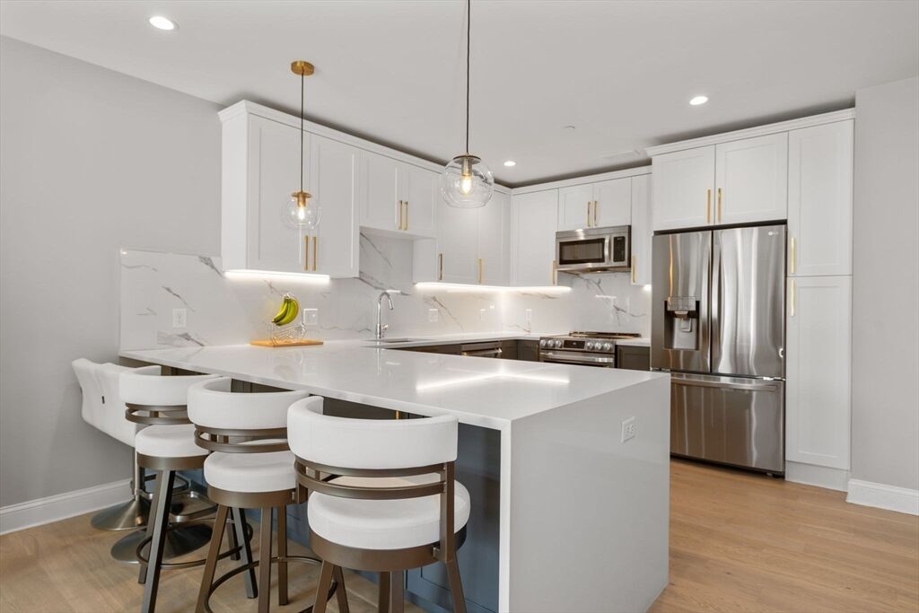 Property Photo:  56 Winship St 302  MA 02135