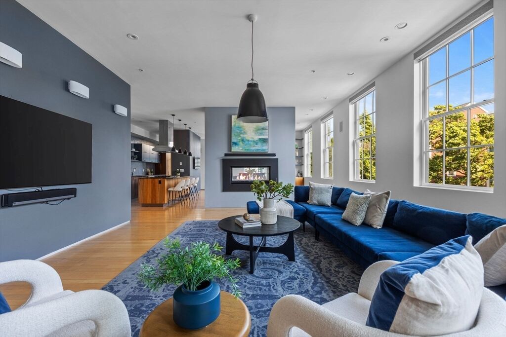 Property Photo:  618 East 2nd St B  MA 02127 