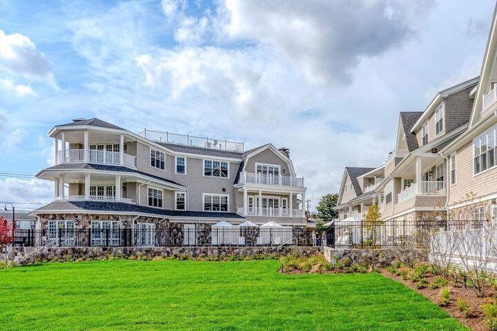 Property Photo:  124 Elm Street 202  MA 02025 