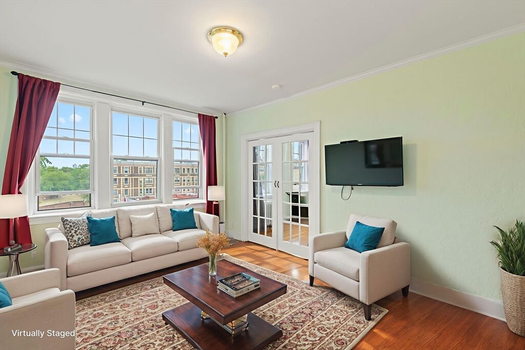 Property Photo: 10 Jamaicaway 24 MA 02130