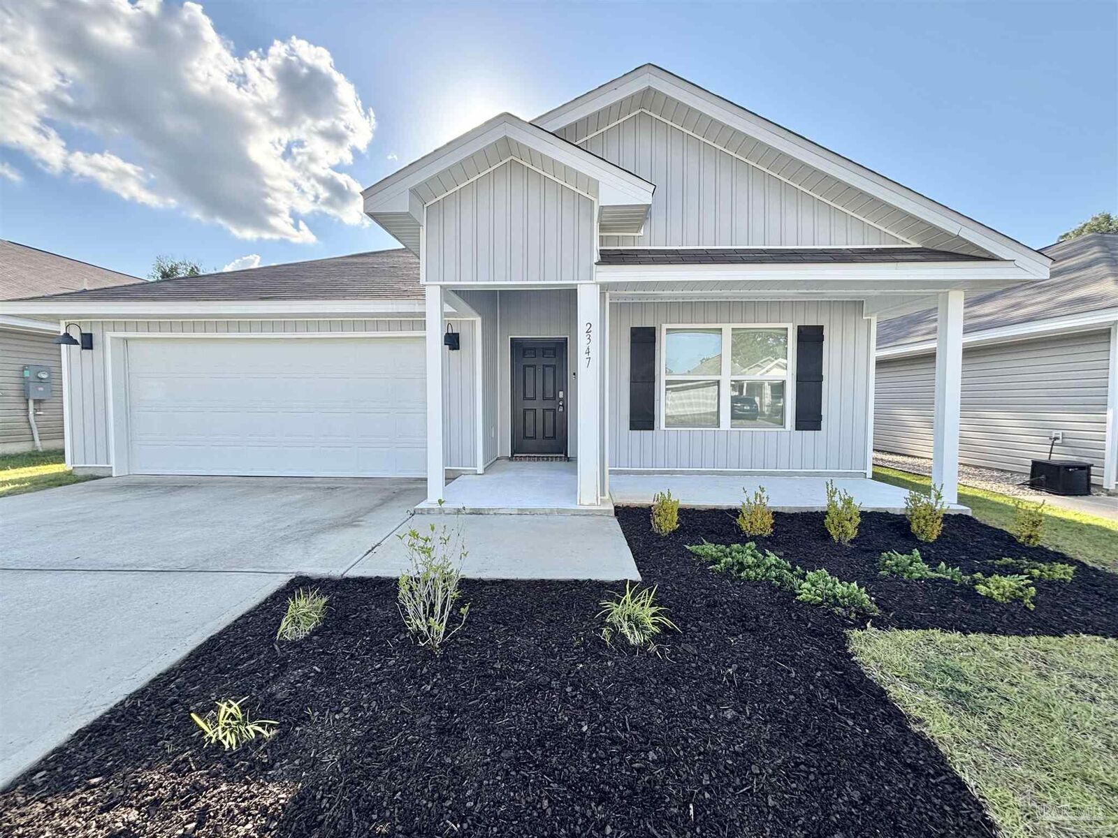 Property Photo: 2347 Kirkwood Dr FL 32533