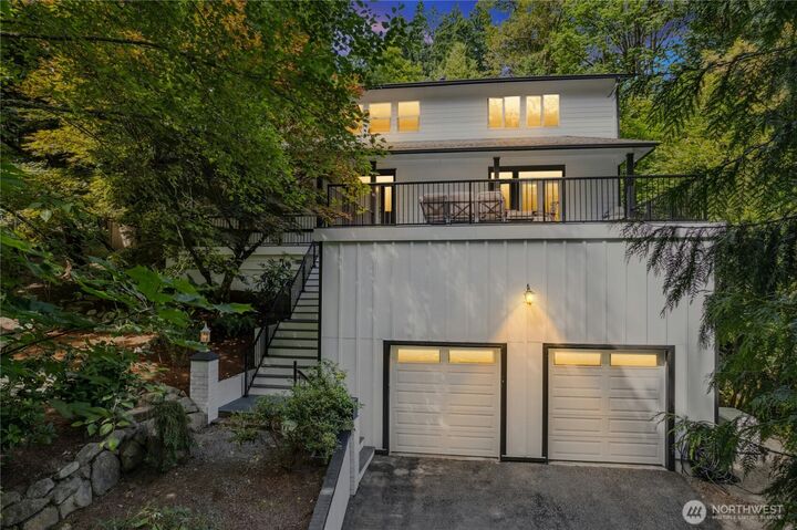 Property Photo: 17519 33rd Avenue NE WA 98155