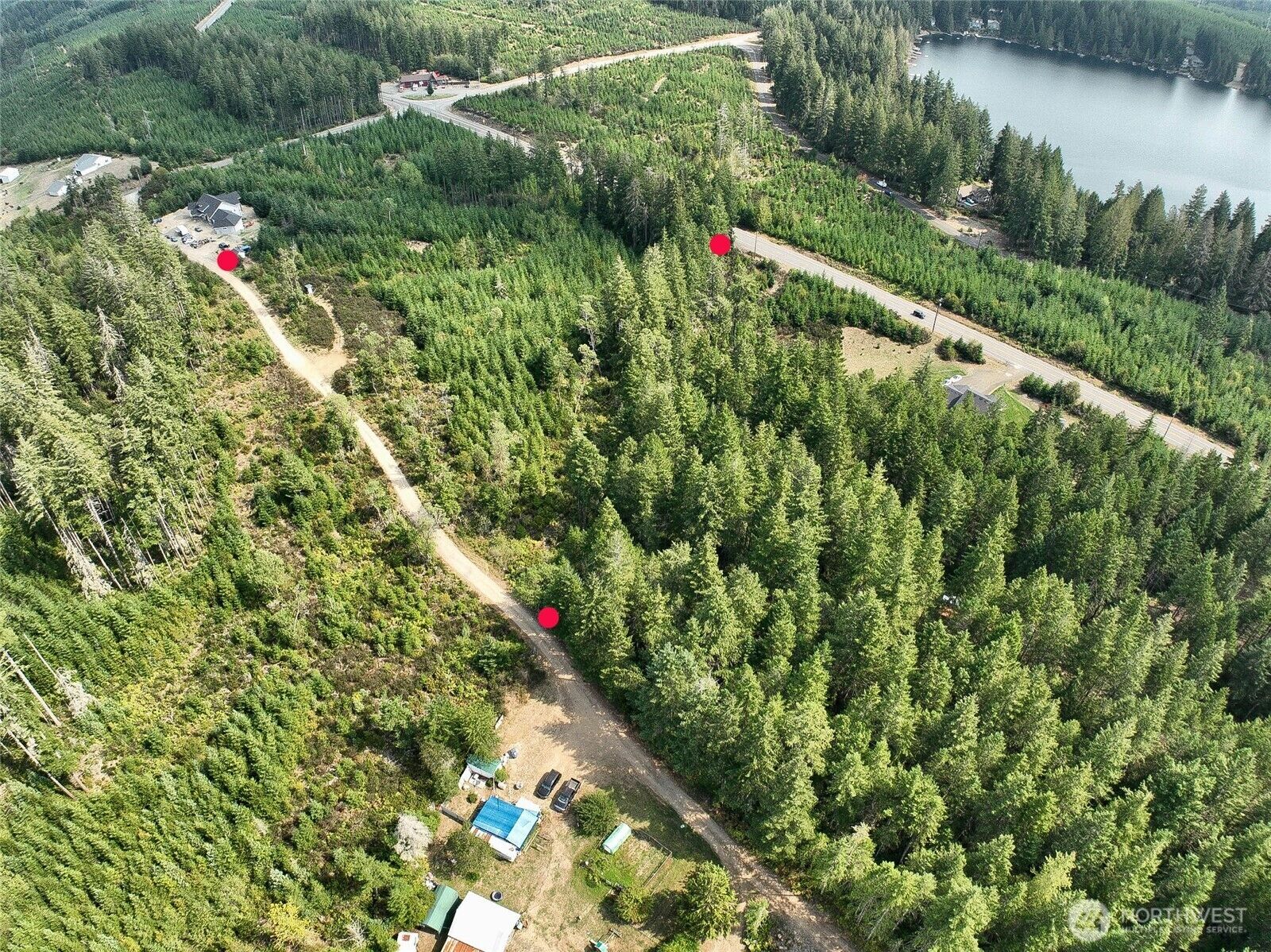Property Photo:  200  Roos Court  WA 98546 