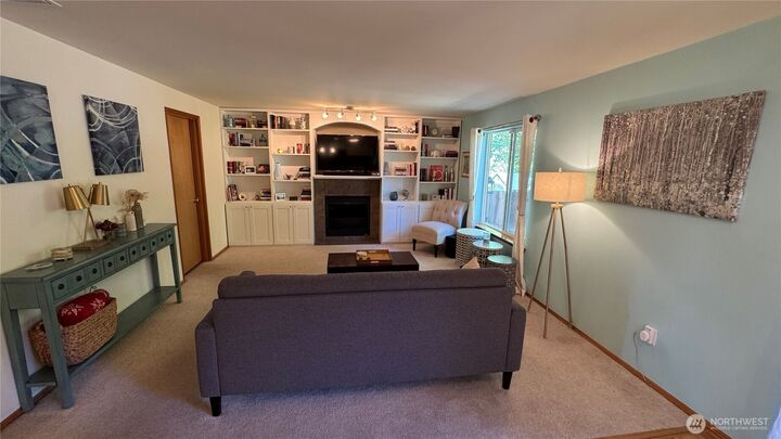 Property Photo:  2531  Blaine Avenue NE  WA 98056 