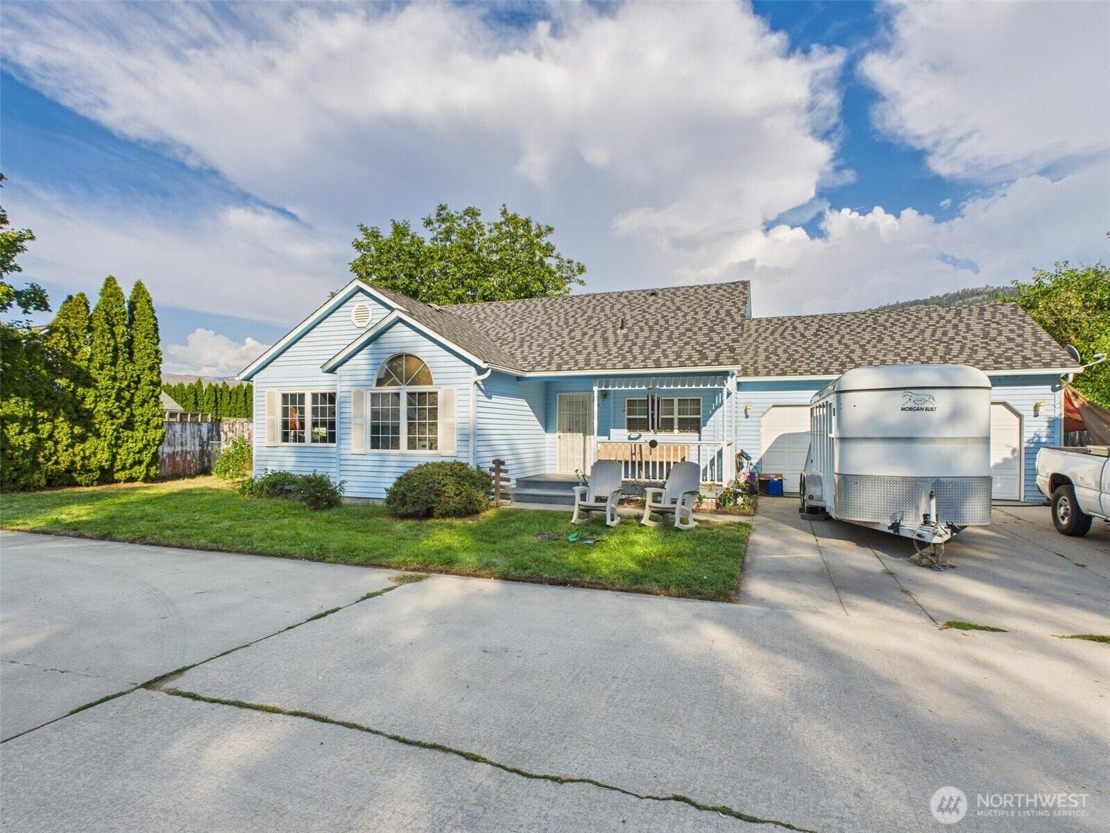 Property Photo:  416  5th Avenue  WA 98844 