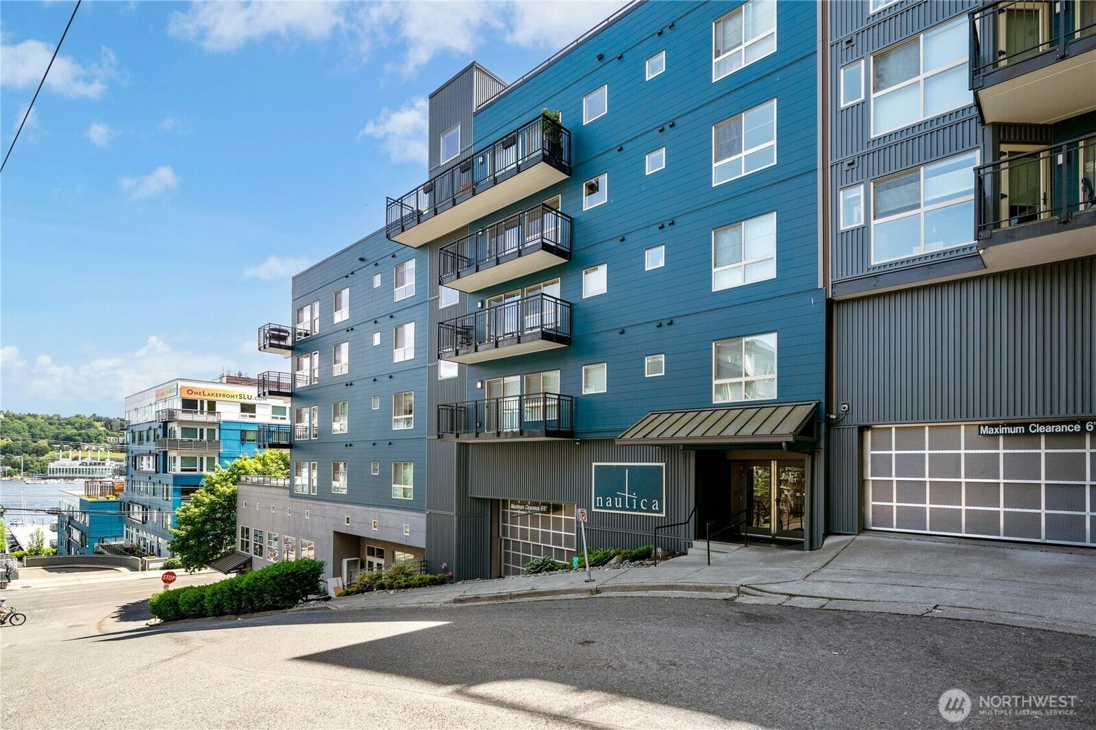 Property Photo:  701  Galer Street 808  WA 98109 