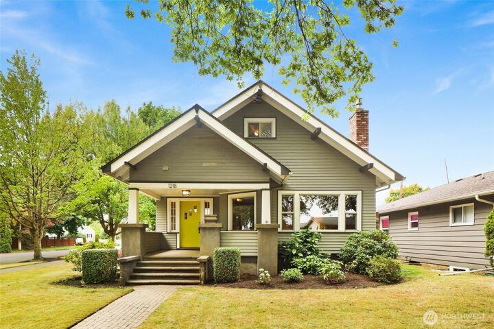 Property Photo: 1218 Front Street WA 98264