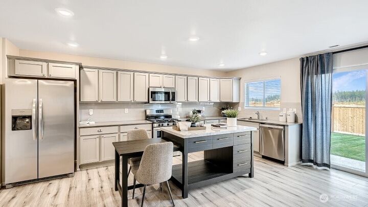Property Photo:  14041  199th Street Ct E  WA 98338 