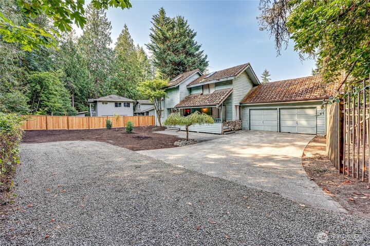 Property Photo:  5368  Crystal Springs Drive NE  WA 98110 
