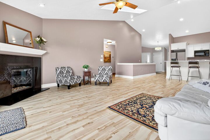 Property Photo:  N1119 Craftsmen Court  WI 54942-8103 