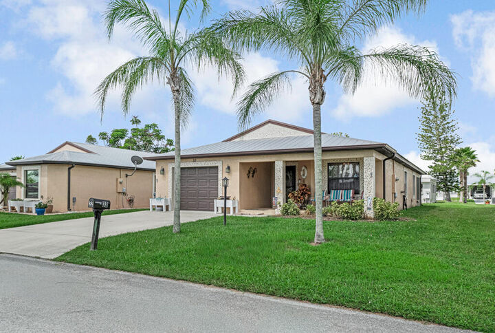 Property Photo: 32 Oro Grande Way FL 34952