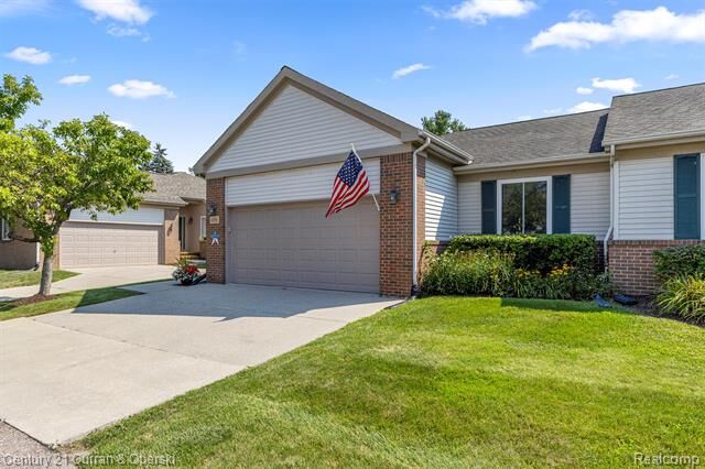 698 Ravencrest Lane  Westland MI 48185 photo