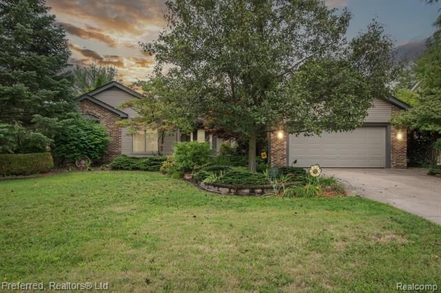 Property Photo:  20235 Pollyanna Drive  MI 48152 