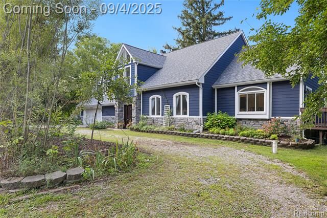 Property Photo: 46150 7 Mile Road MI 48167