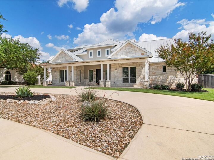 Property Photo: 226 Granville Way TX 78231