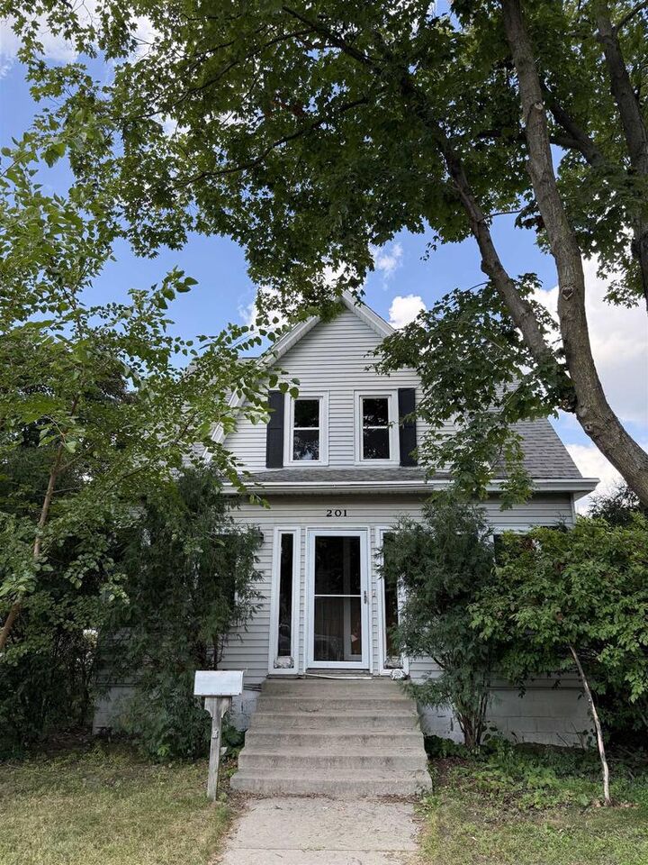 201 East Pleasant Street  Portage WI 53901 photo