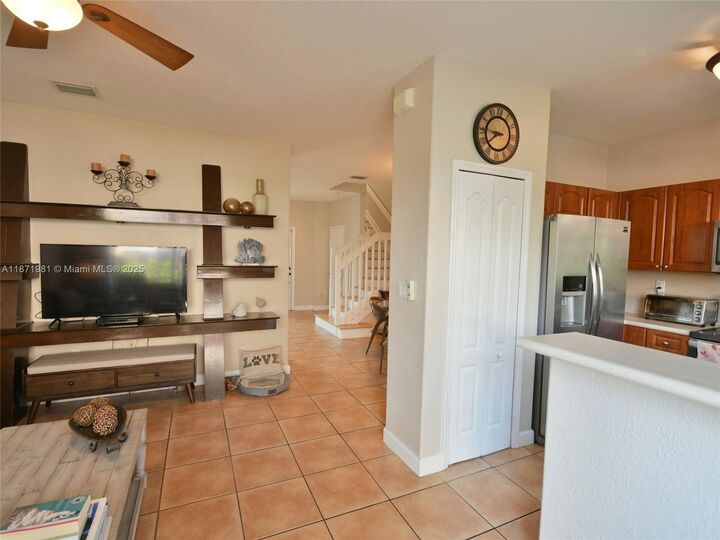 Property Photo: 7321 NW 174th Ter 106 FL 33015