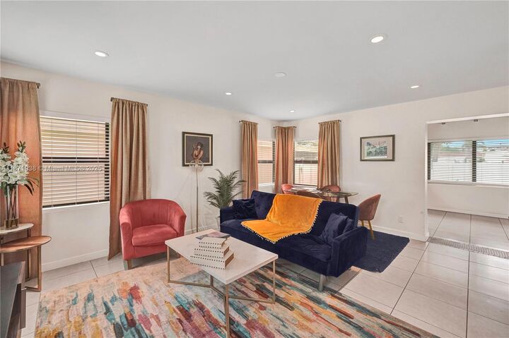 Property Photo:  1704 Rodman St 3  FL 33020 
