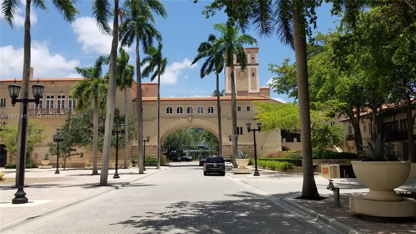 Property Photo:  888 S Douglas Rd 1213  FL 33134 