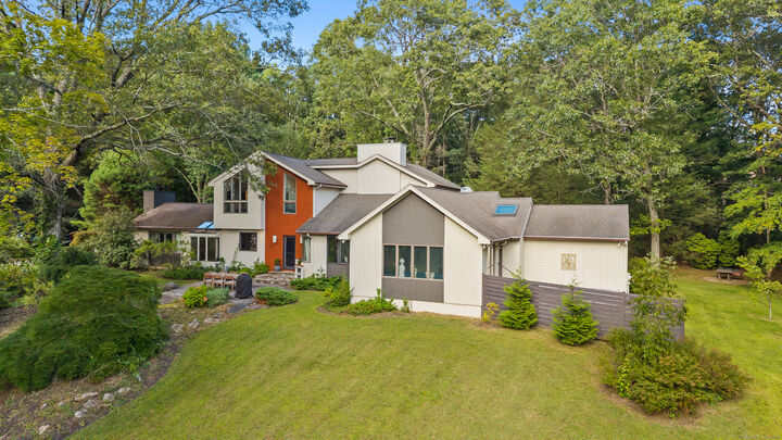 Property Photo:  61 Marchant Road  CT 06896 