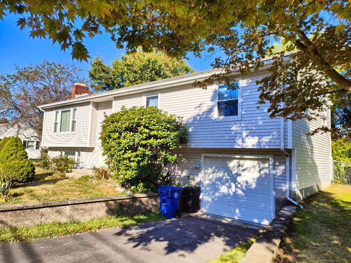 Property Photo: 11 Meadowbrook Road CT 06516