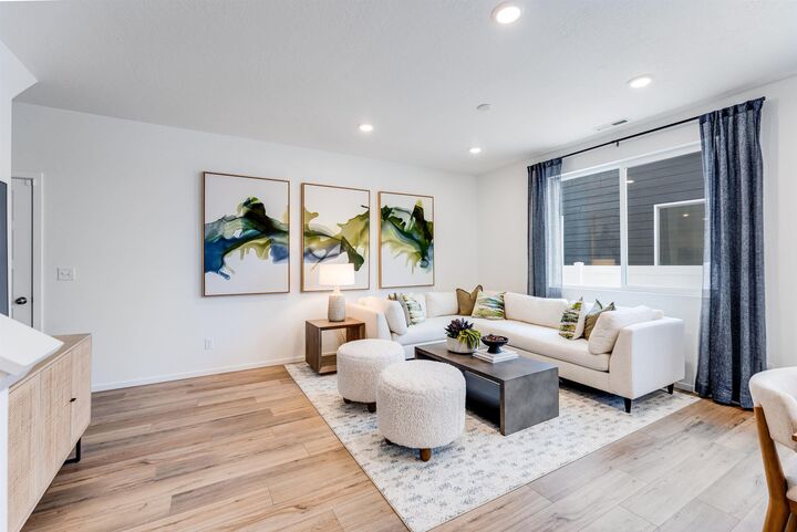 Property Photo:  2710 N Broadwing Ln  WA 99019 