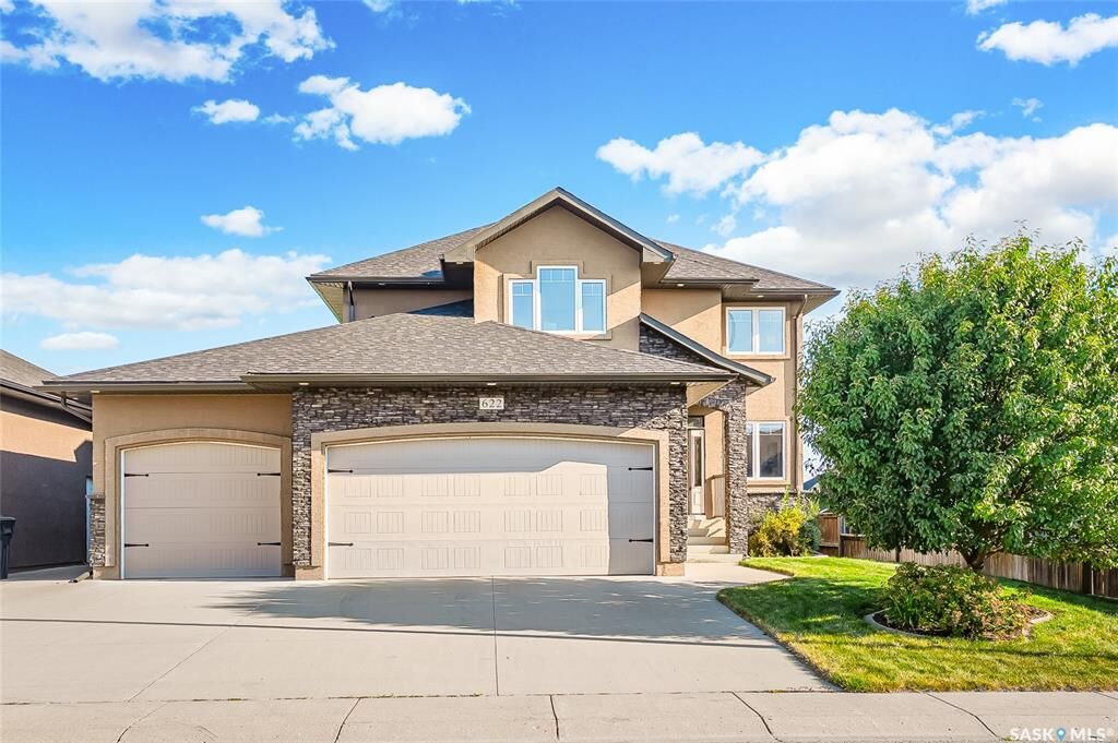 Property Photo: 622 Thiessen Street SK S0K 4S2