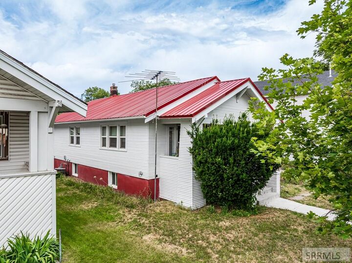 Property Photo: 635 S 4th Avenue ID 83201