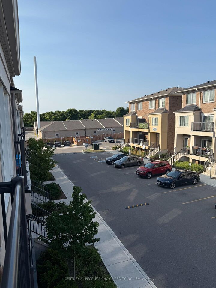 Photo de la propriété: 465 Beresford Path 4 ON L1H 0B2