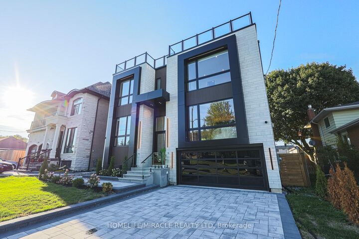 Photo de la propriété: 636 Annland Street ON L1W 1B1
