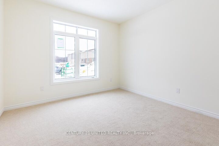 Property Photo: 67 Hillcroft Way ON K0M 1A0